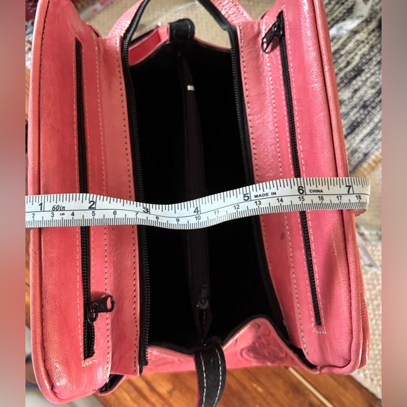 Floral Embossed Pink Leather Bag NWT - Picture 11 of 11